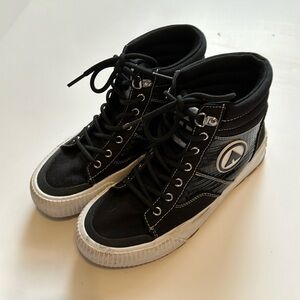 AIRWALK Black and White Wavicious High Top Sneaker-6.5